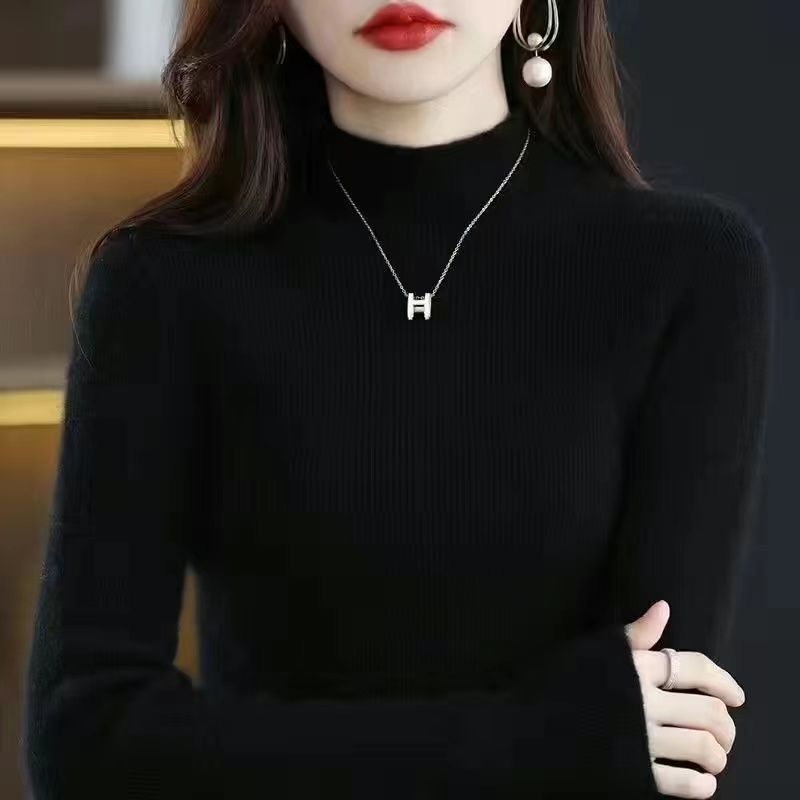 New Slim-fit Figure-flattering Sweater With A Half-high Neckline
