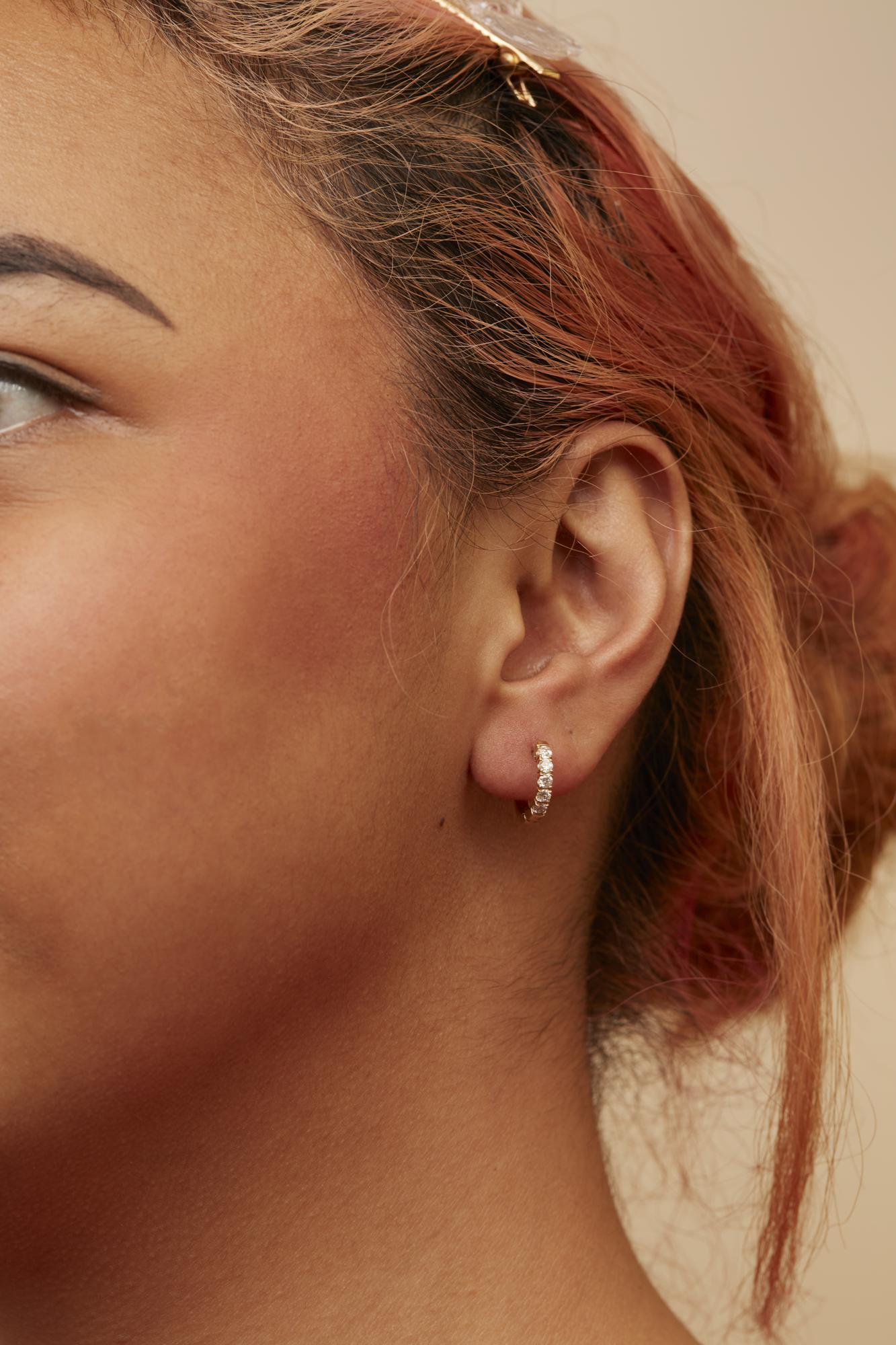 Round-Cut Diamond Hoop Earrings in 10K Yellow Gold – 1/2 Cttw