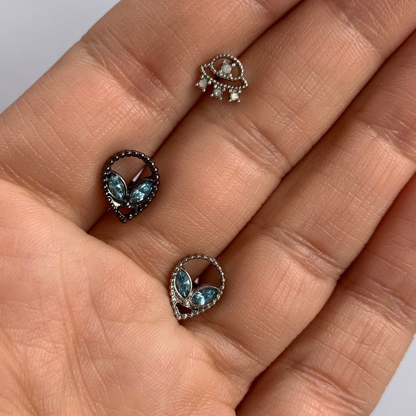 16G 5/16 White Faux Opal UFO Labret Monroe Tragus