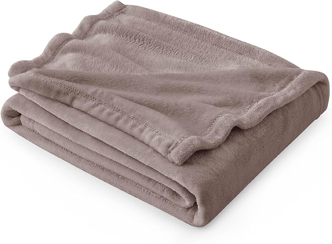 Bedsure Fleece Throw XL Blanket Mocha Brown - 300GSM Soft Lightweight Plush Cozy Blankets for Bed, Sofa, Couch, Travel, Camping, 50x70 inches