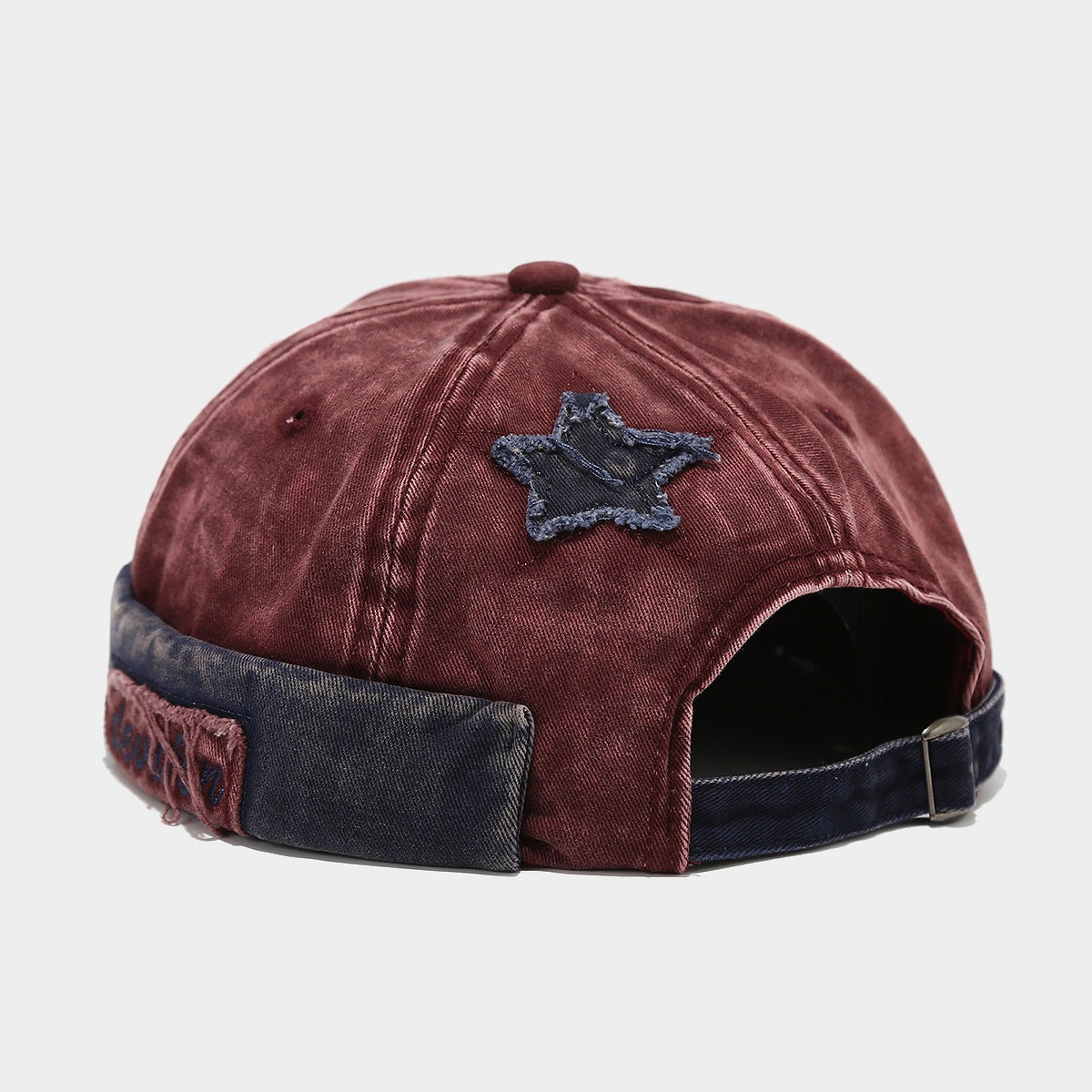 Men And Women Can Wear This Vintage Hat With Frayed Edges, Featuring A Five-point Star Patch. It's A Trendy Style For Summer Outdoor Activities.