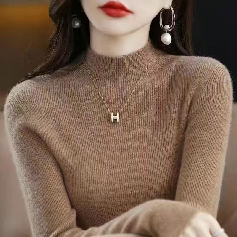 New Slim-fit Figure-flattering Sweater With A Half-high Neckline
