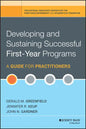 Developing and Sustaining Successful First-Year Programs: A Guide for Practitioners - Hardcover