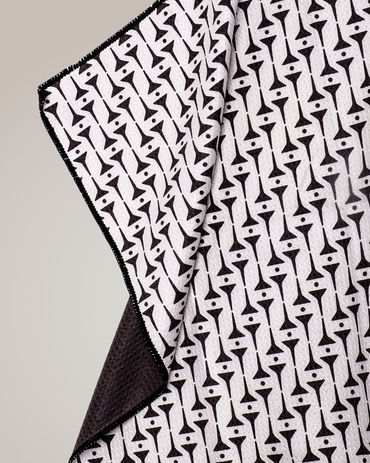 Black Tees Quick-Drying Towel