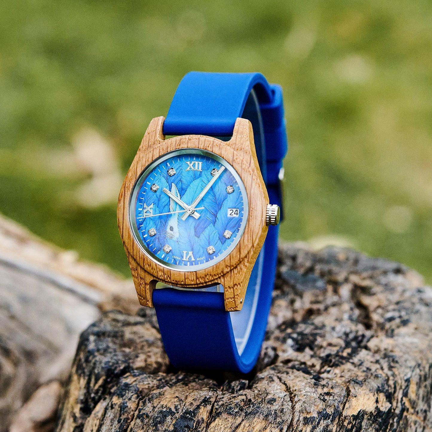 Natural Wood Watch for Women - Lightweight Eco-Friendly Quartz Wristwatch with Minimalist Design Casual Daily Wear