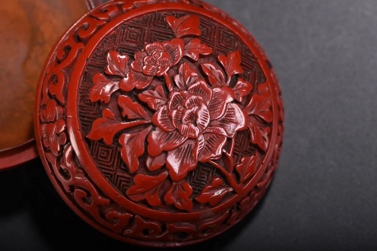 Chinese Lacquerware Hand-carved Flower-Patterned Box