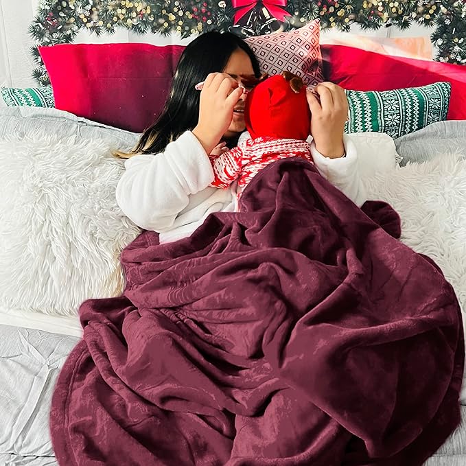 Bedsure Fleece Throw Blanket Burgundy Red - 300GSM Blankets for Couch, Sofa, Bed, Soft Lightweight Plush Cozy Throws for Toddlers, 50x60 inches