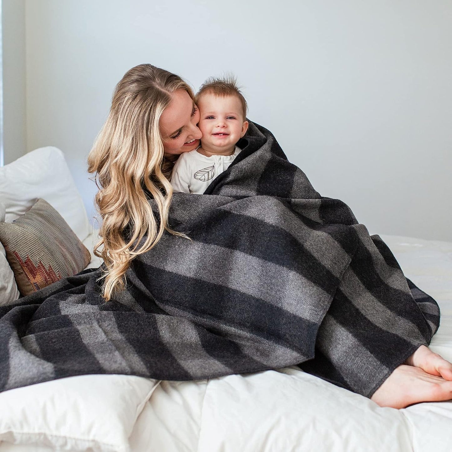Arcturus Gray Buffalo Wool Blanket and Carry Straps Bundle