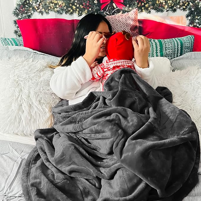 Bedsure Fleece Throw Blanket Dark Grey - 300GSM Blankets for Couch, Sofa, Bed, Soft Lightweight Plush Cozy Throws for Toddlers