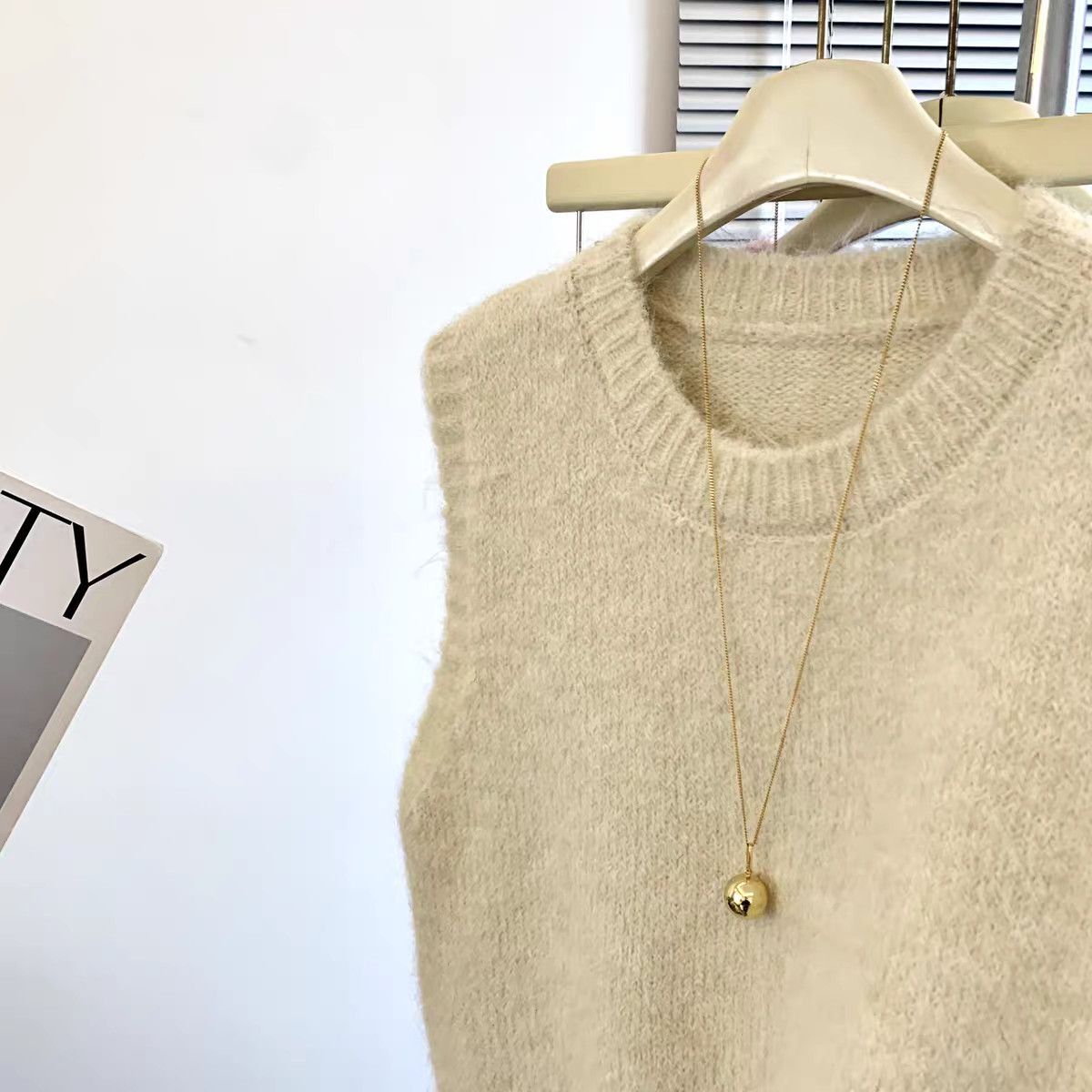Women's Sweet And Soft Solid-Color Knitted With Ruffled Hemline Sweater Vest Waistcoat Top
