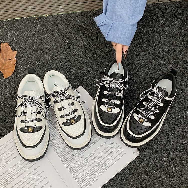 Noble Retro Black And White Color Block Sneakers For Women, 2026 Spring Autumn New Lace-up Soft Sole Comfortable Versatile Casual Board Shoes