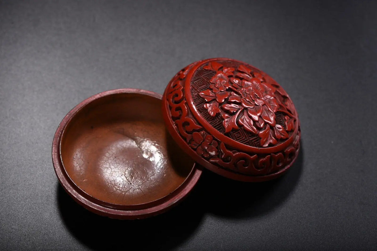 Chinese Lacquerware Hand-carved Flower-Patterned Box