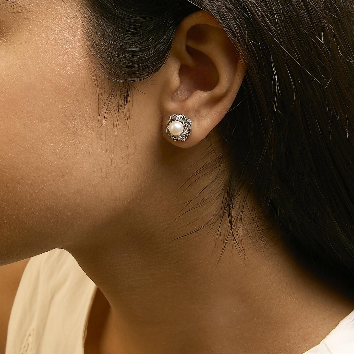 Pearl & Diamond Floral Twist Stud Earrings in Sterling Silver – 0.10 Cttw