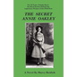 The Secret Annie Oakley - Paperback