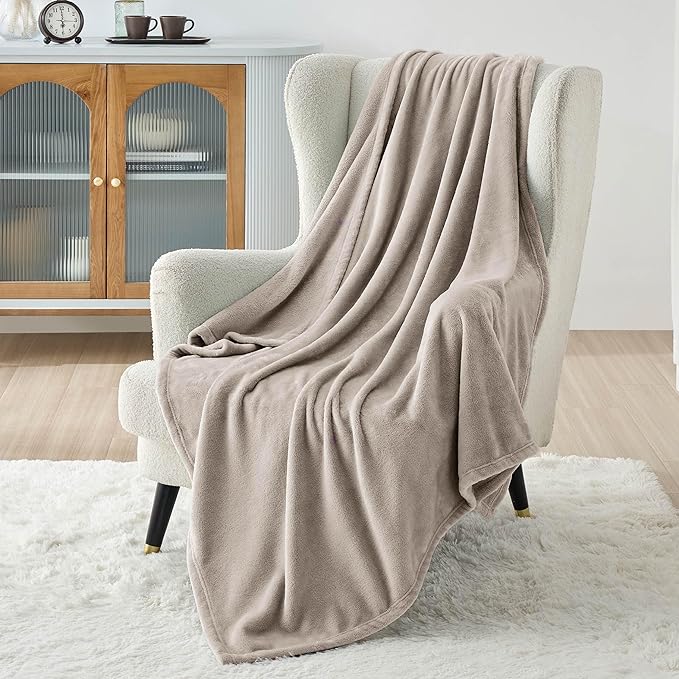 Bedsure Fleece Blankets Twin Size Oxford Tan - 300GSM Lightweight Plush Fuzzy Cozy Soft Blanket for Bed, Sofa, Couch, Travel, Camping, 60x80 inches
