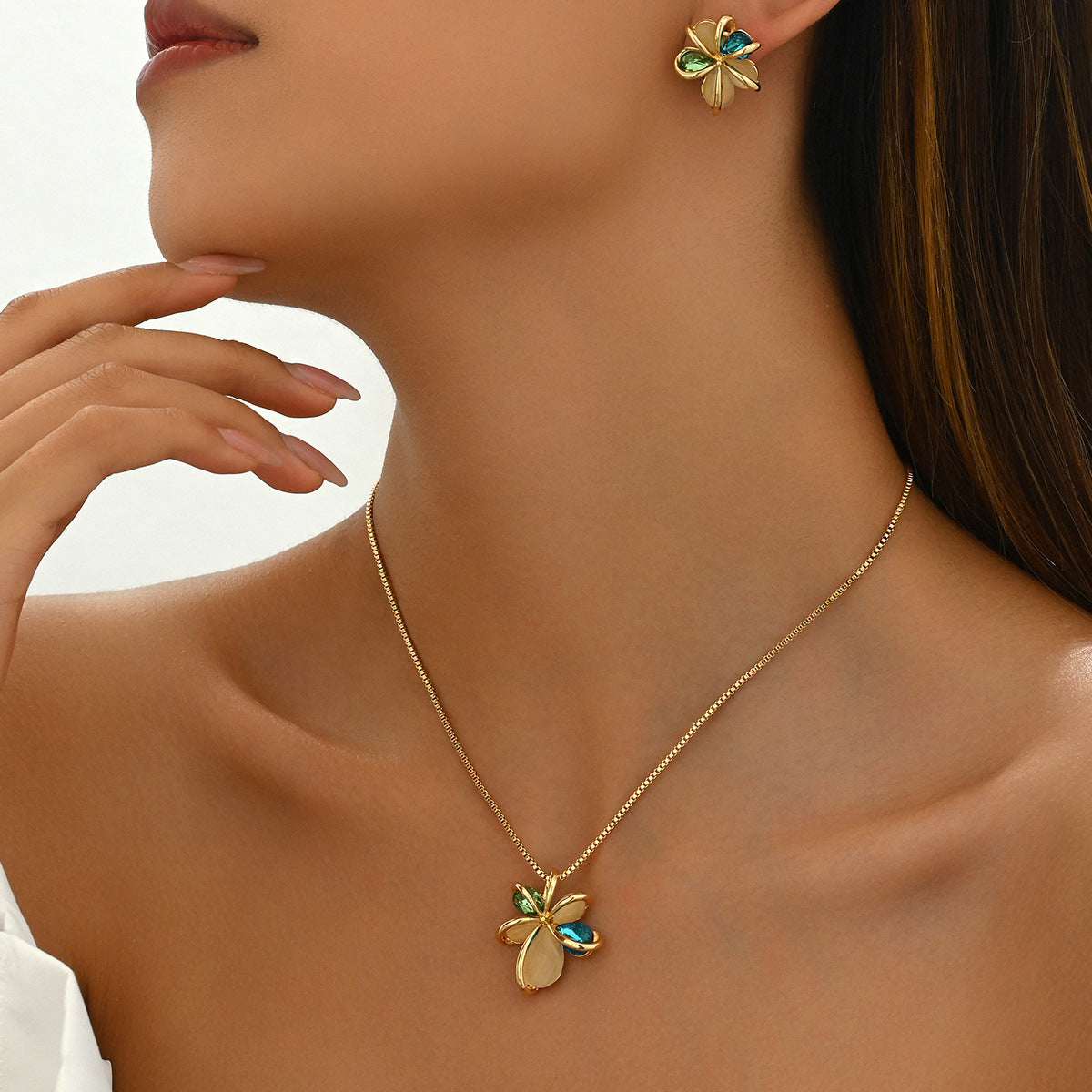 Niche Literary Vintage Elegant Women Jewelry Set, Baroque Floral Design Inlaid Synthetic Gemstone, Matching Stud Earrings & Clavicle Chain