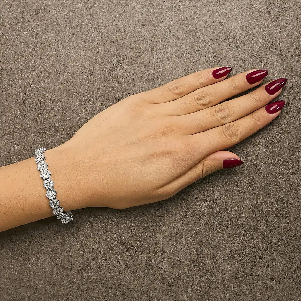 2 Cttw Diamond Floral Cluster Link Bracelet in Sterling Silver 7.25 Inch
