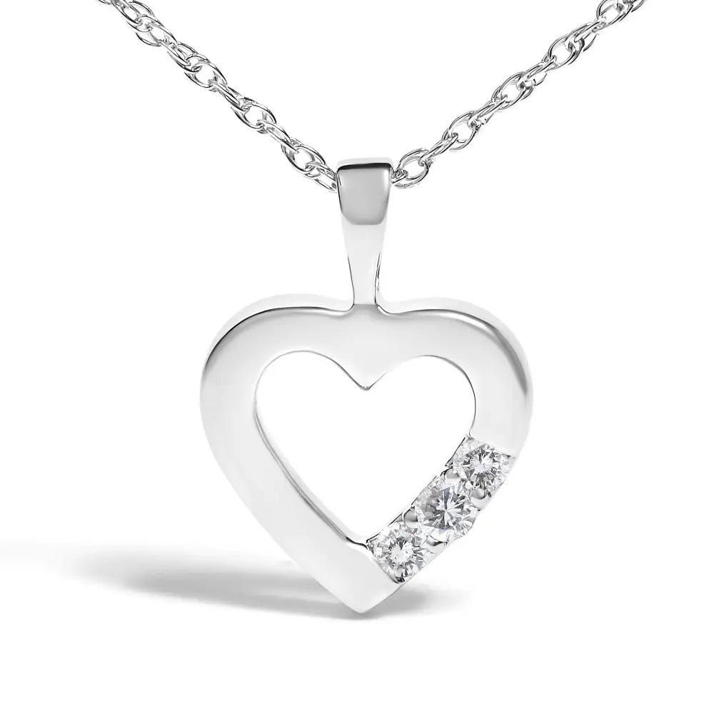 Three Stone Heart Pendant Necklace in .925 Sterling Silver 1/4 Cttw 18