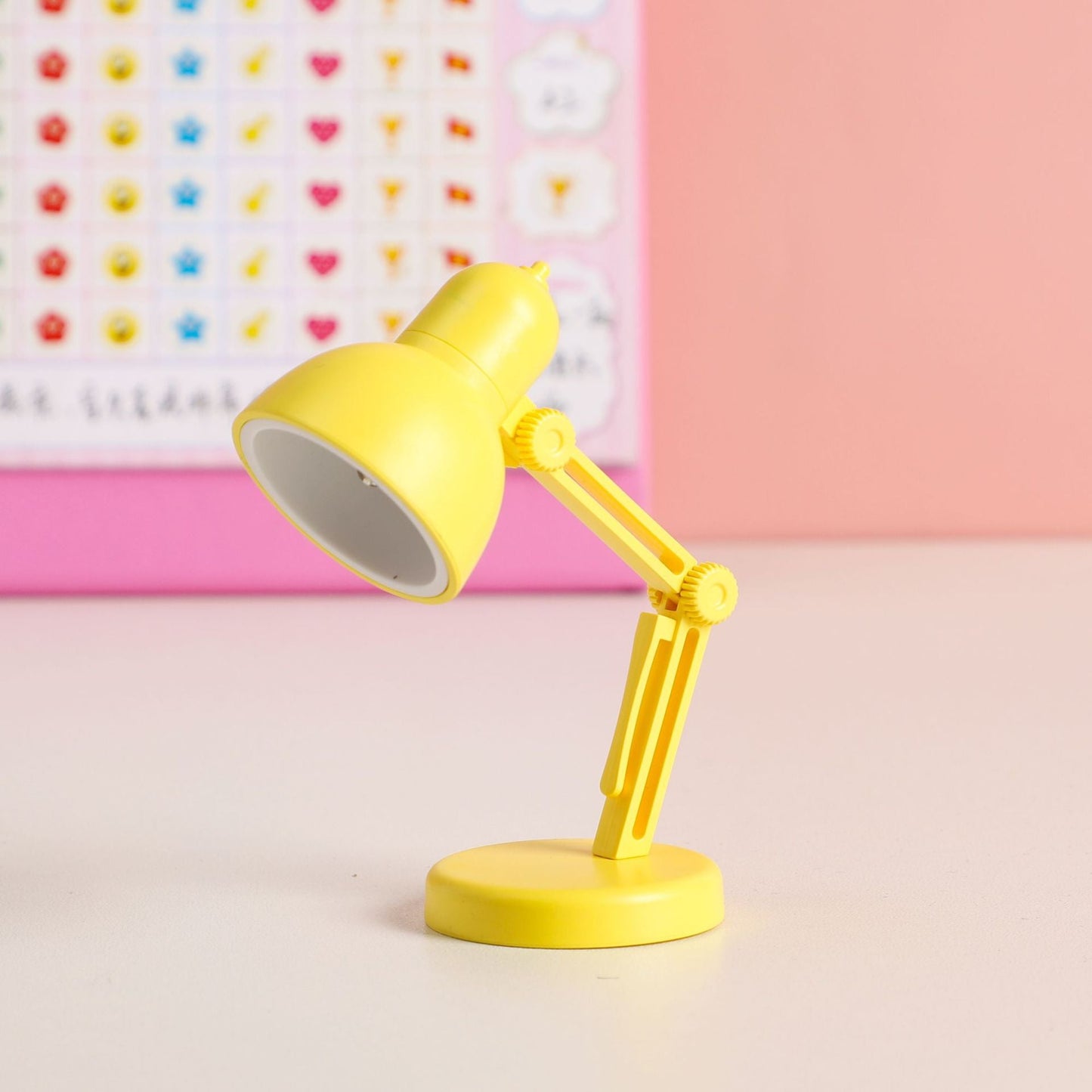 Small Night Light Magnetic Table Lamp With Eye Protection