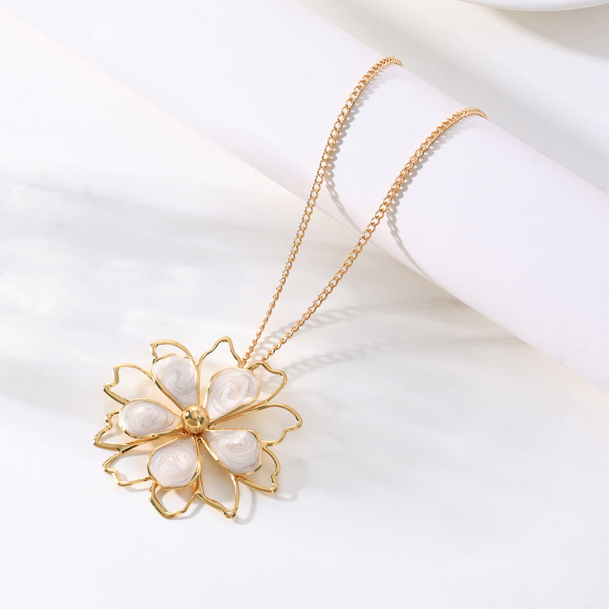 Three-dimensional Flower Ring Bracelet
