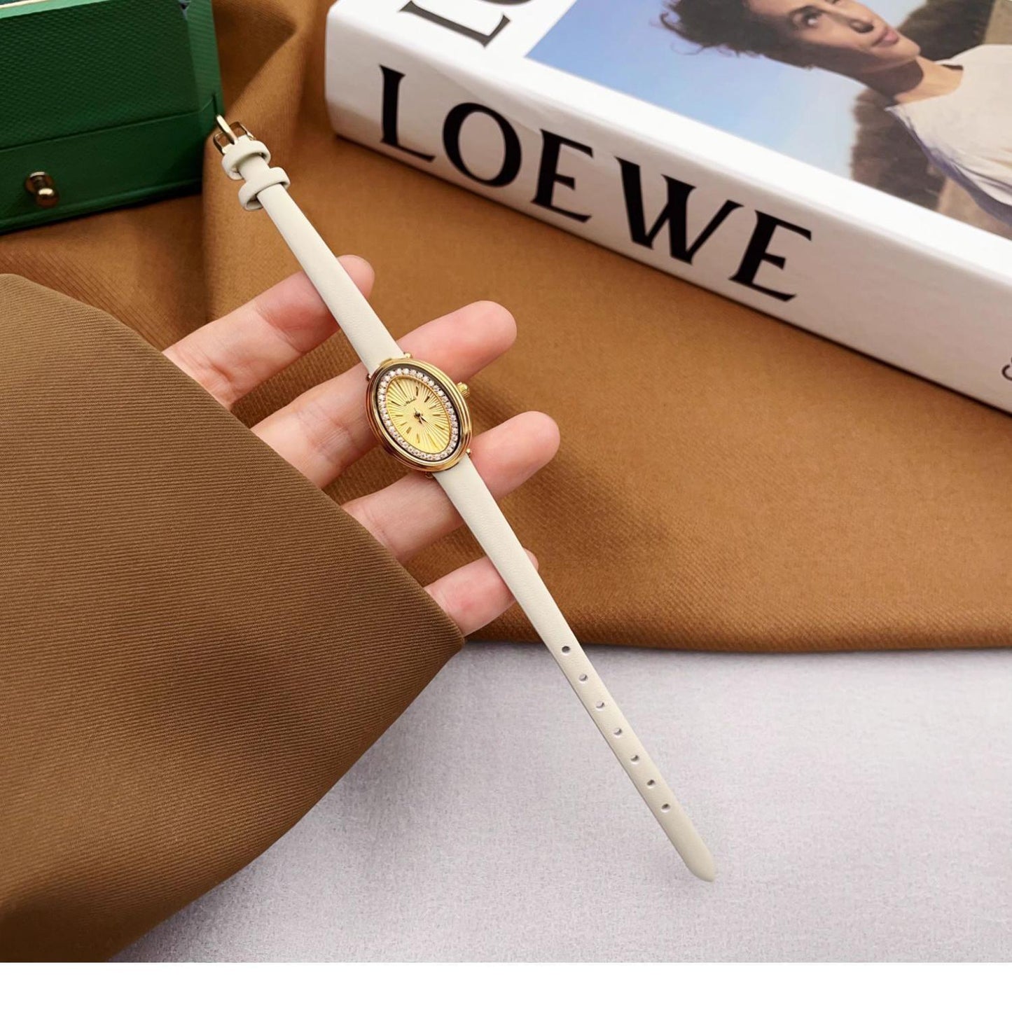 New Autumnwinter Exquisite Genuine Ladies Watch