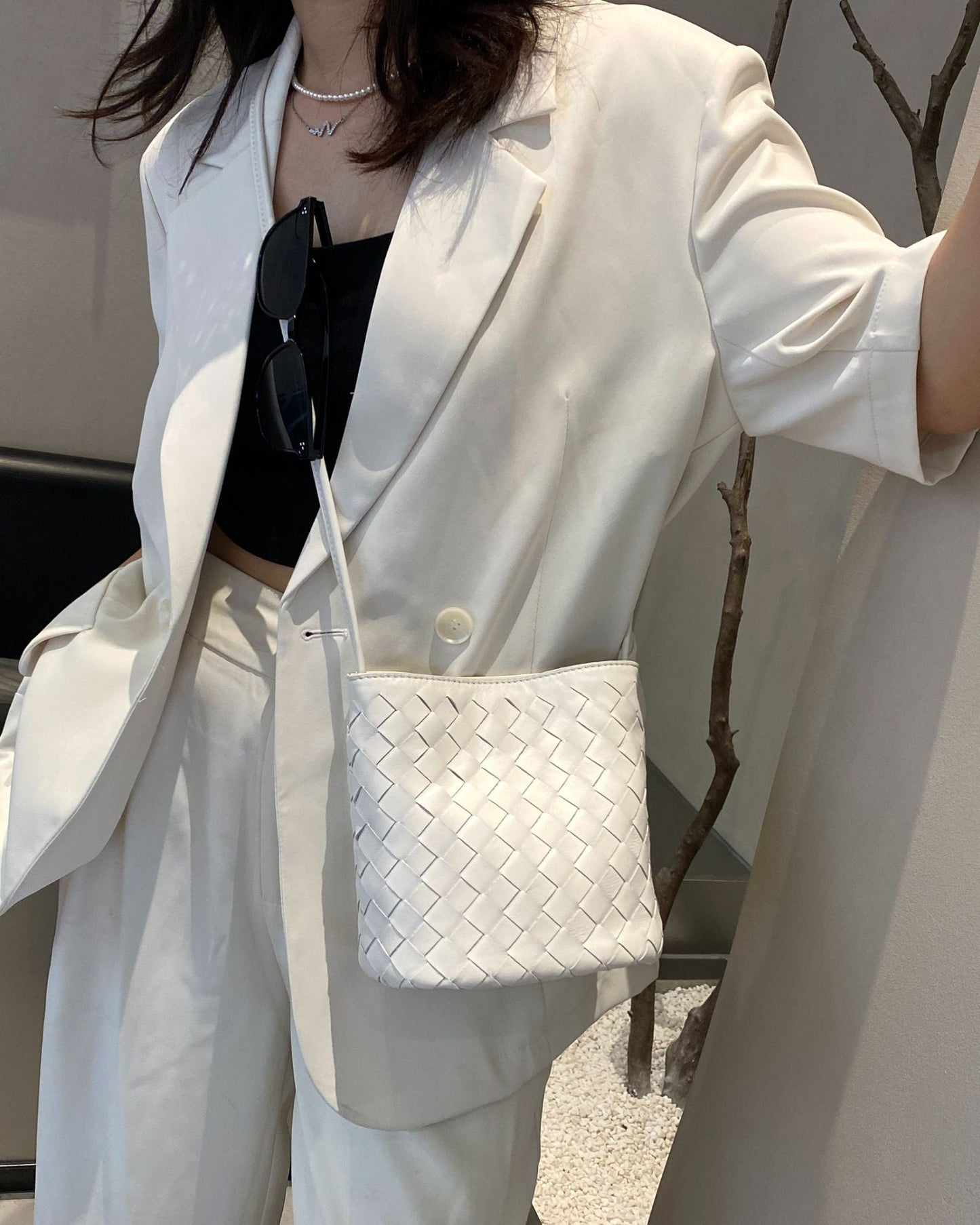 New Genuine Leather Woven Small Bag, High-End Feel, Simple Lambskin Bucket Bag, Versatile And Stylish Shoulder And Crossbody Bag