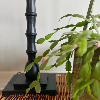 Modern Scalloped Base Floor Lamp