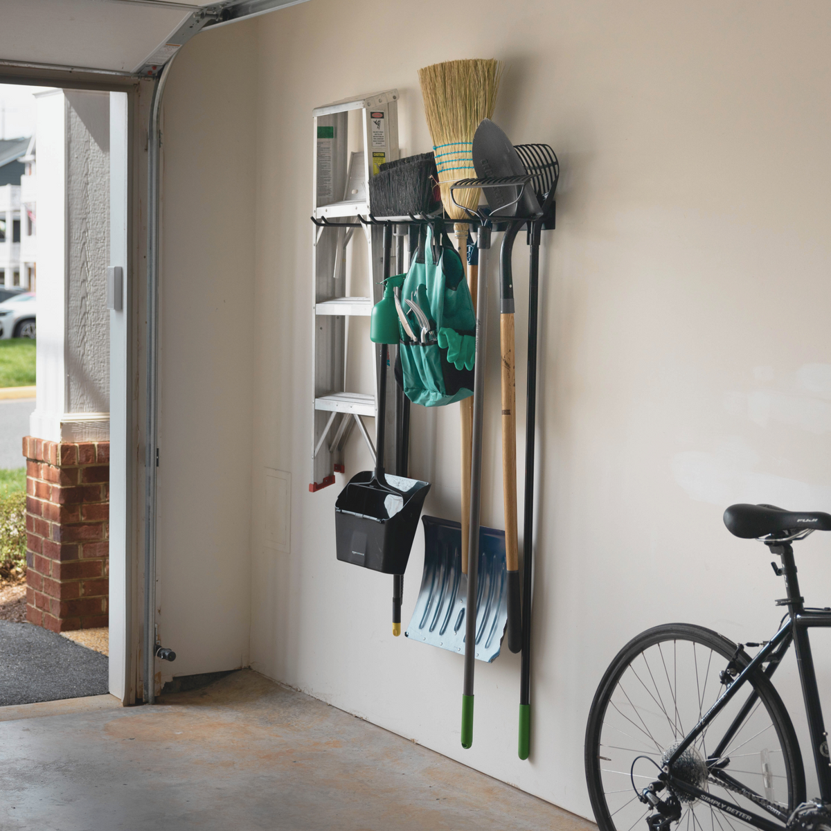 Bedrock Garden Tool Organizer | Black