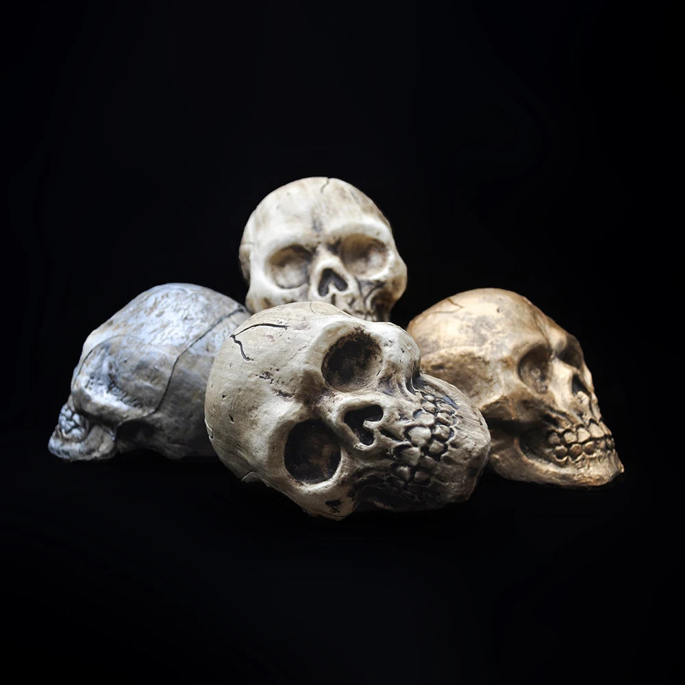 Plastic Skull Hanging Ornament, 9 x 14 x 10cm