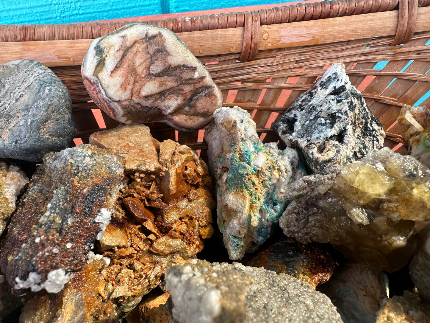Mystery Rough Rocks – Assorted Sizes (Mini to Large)