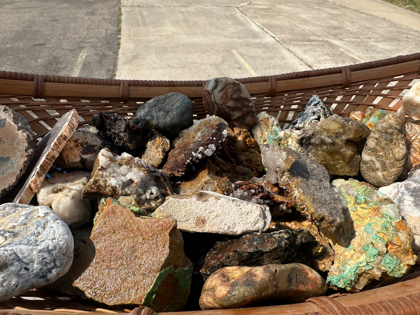 Mystery Rough Rocks – Assorted Sizes (Mini to Large)