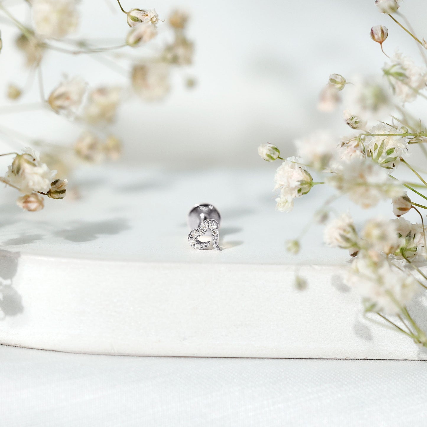 Round Shape Natural Diamond Heart Nose Pin