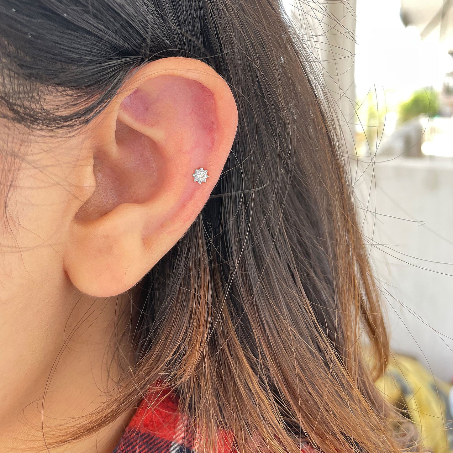Minimal Diamond Cartilage Earring Stud with Flat Back