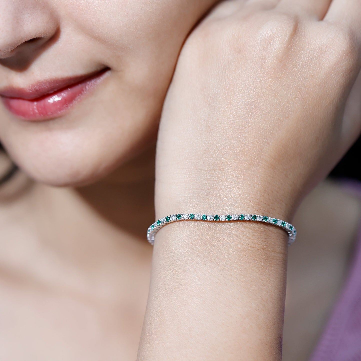 Certified Lab Grown Diamond and Emerald Bolo Bracelet For Wedding