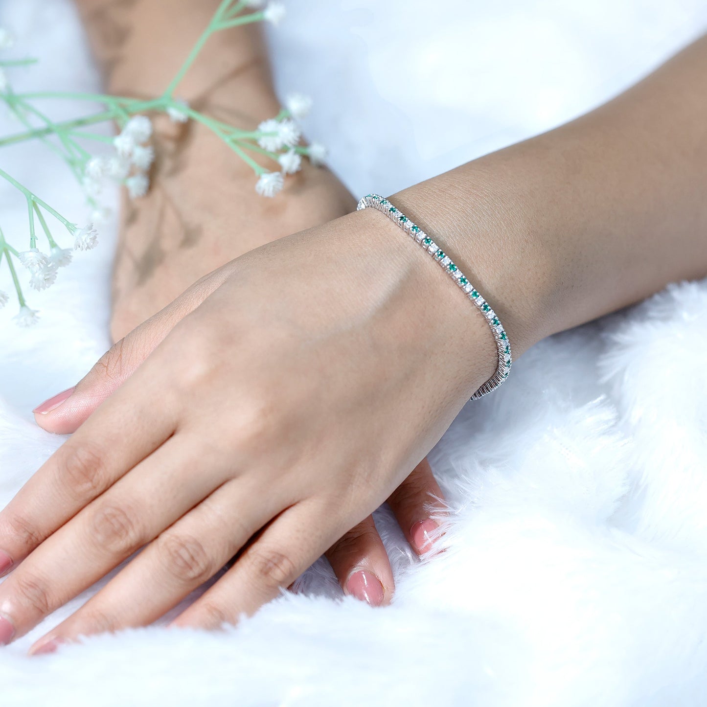 Certified Lab Grown Diamond and Emerald Wedding Tennis Bracelet