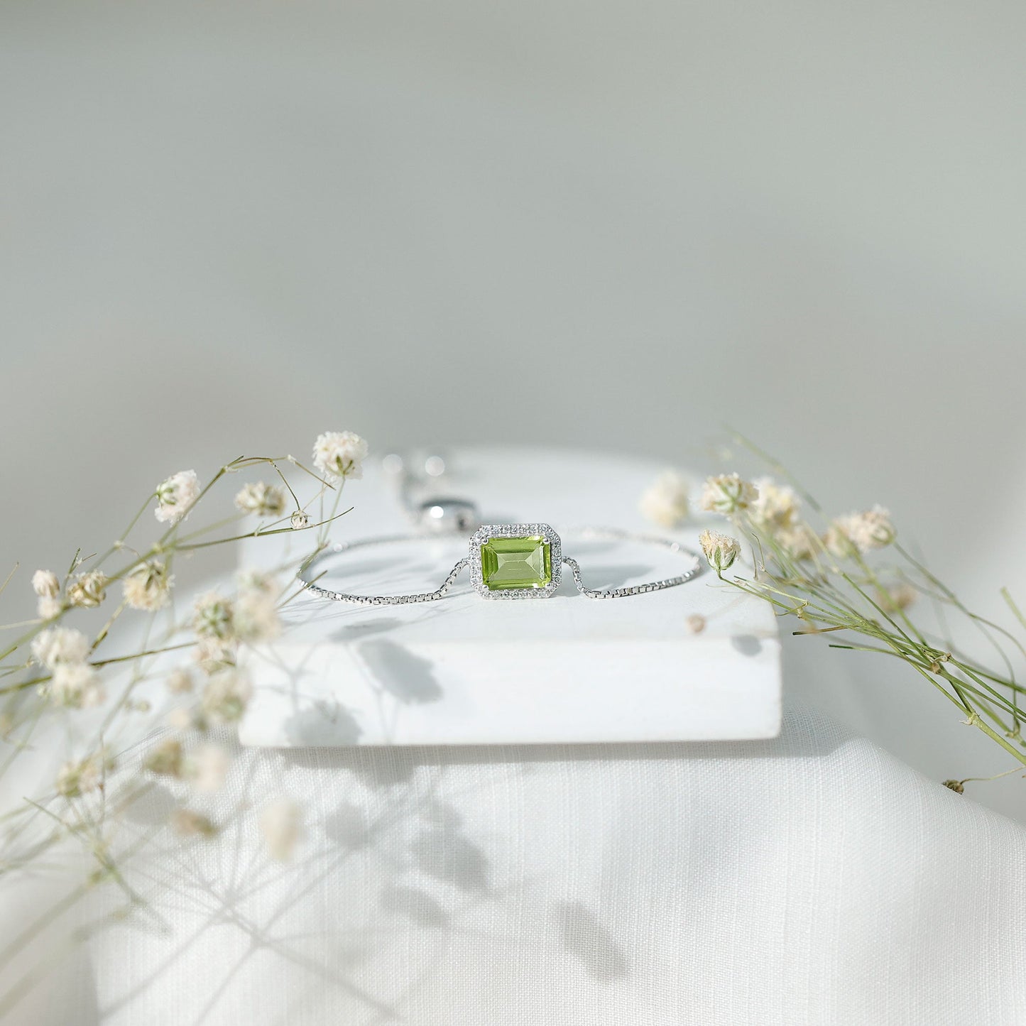 1.8 Carat Emerald Cut Peridot and Diamond Bolo Chain Bracelet