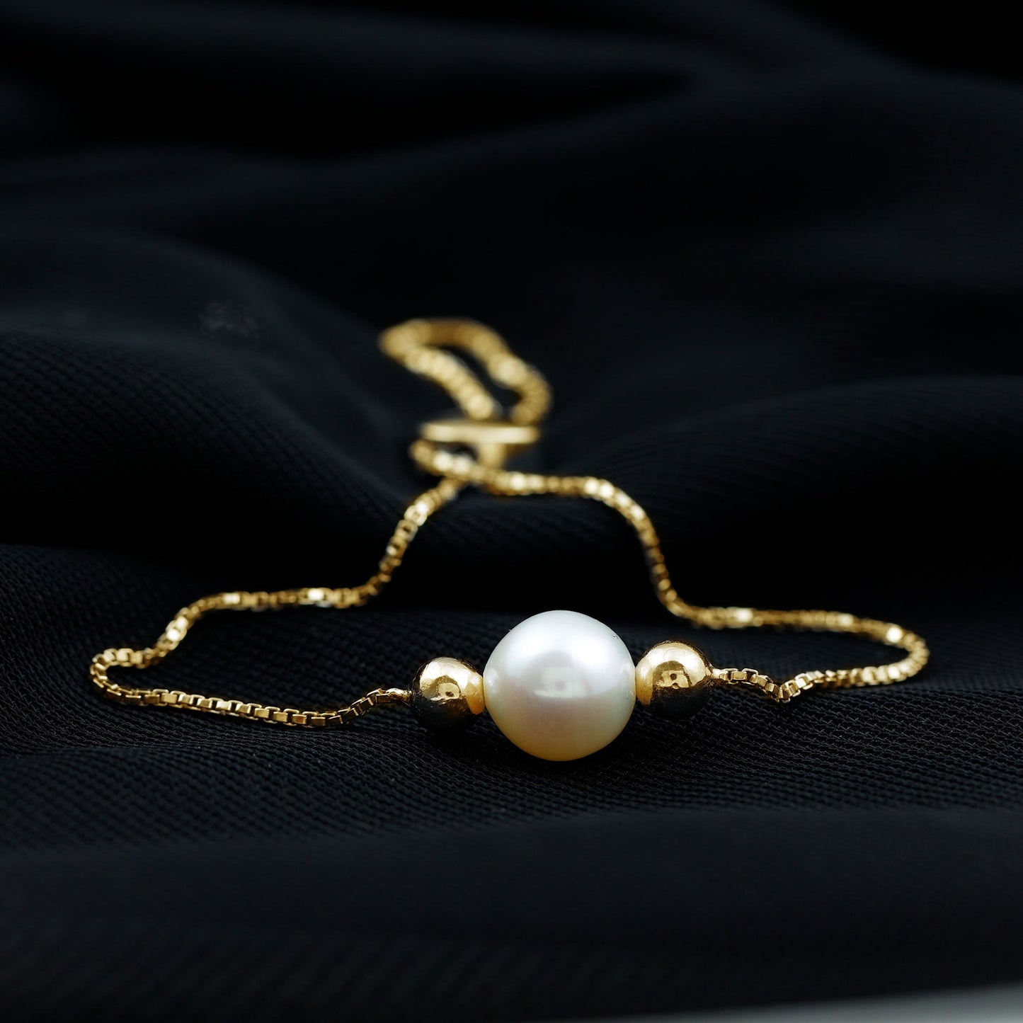 7.4 Carat Freshwater Pearl Solitaire Bolo Bracelet