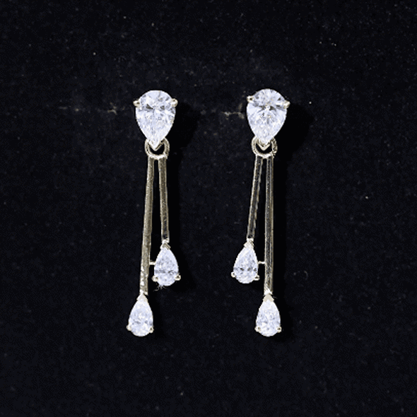Certified Lab Grown Diamond Teardrop Dangle Earrings