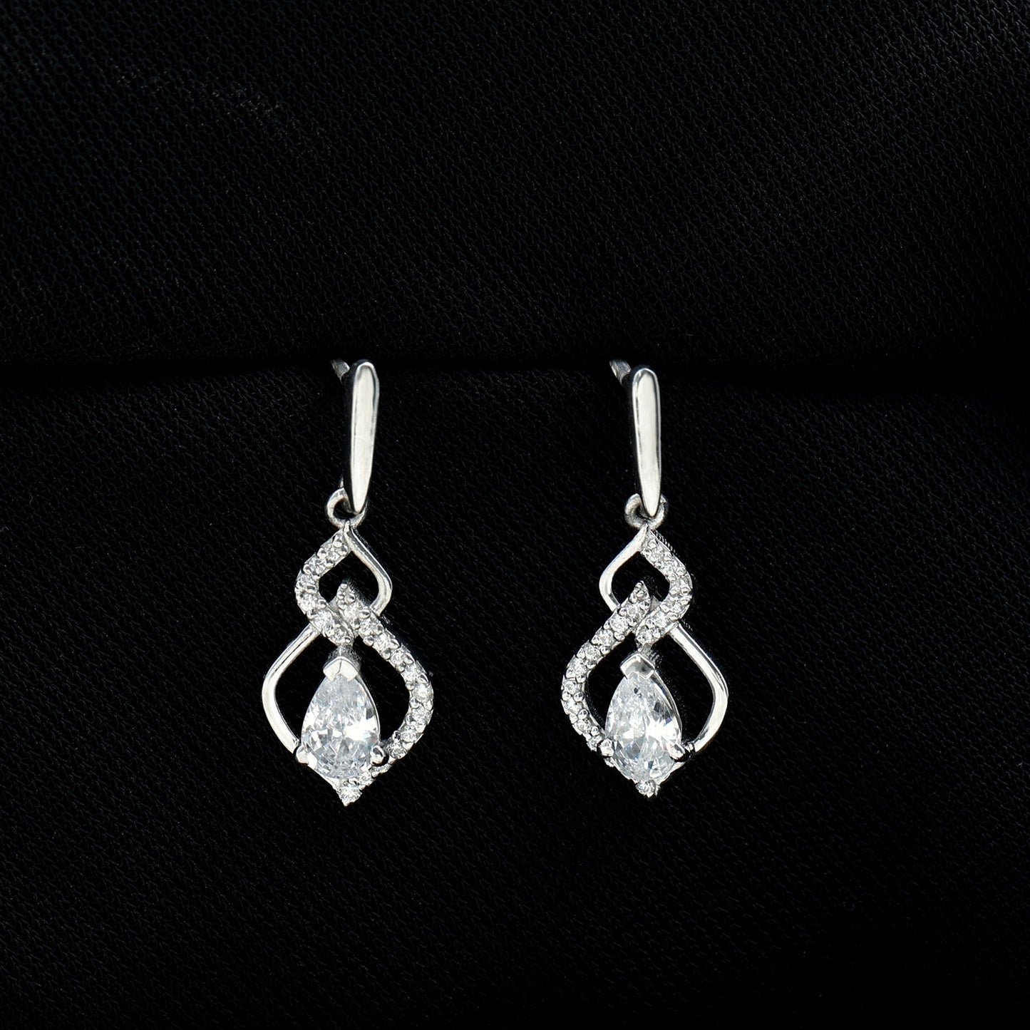 Certified Lab 0.7 Carat Pear Shaped Diamond Drop Bridal Earrings