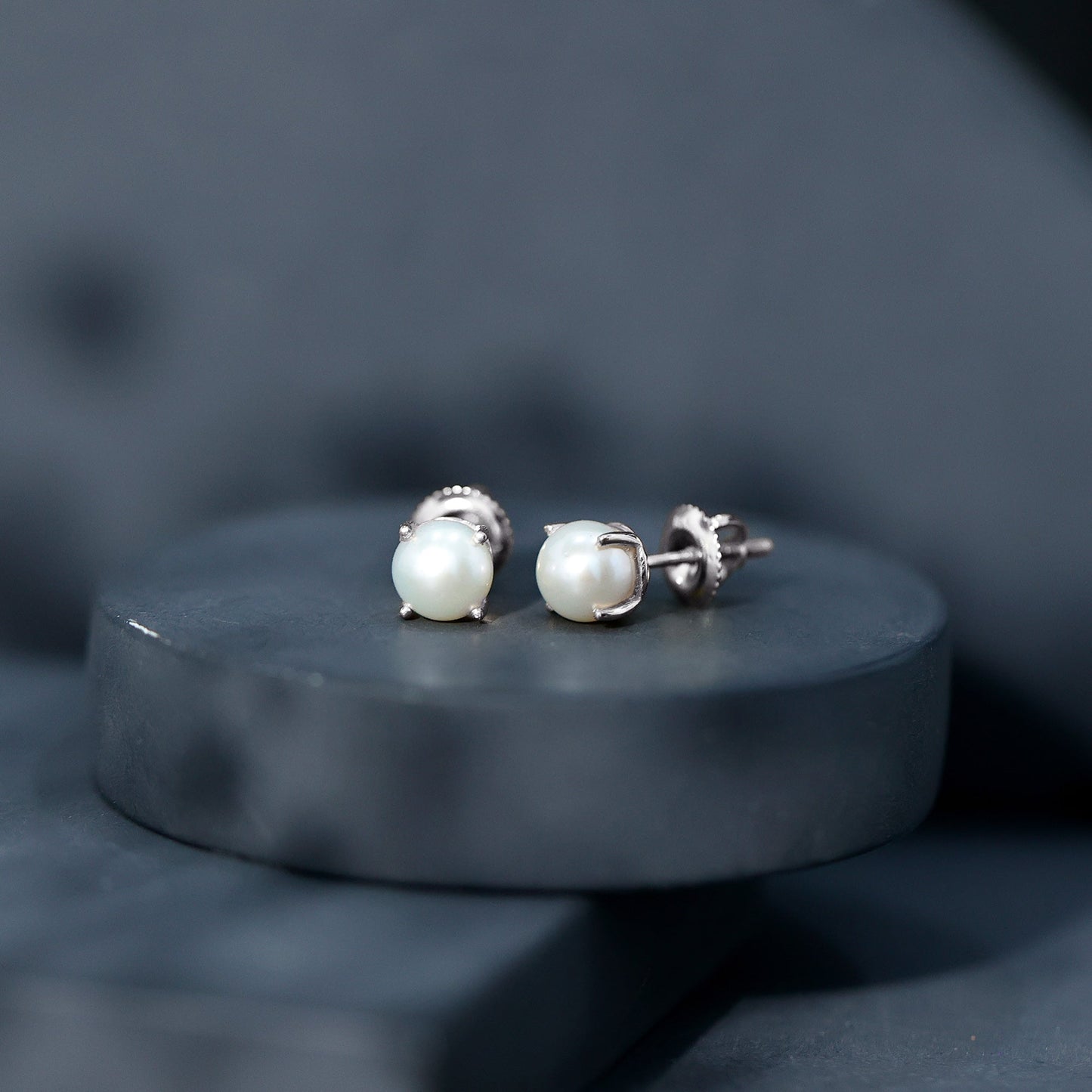 Natural 4.4 Carat Pearl Stud Earrings with Certificate