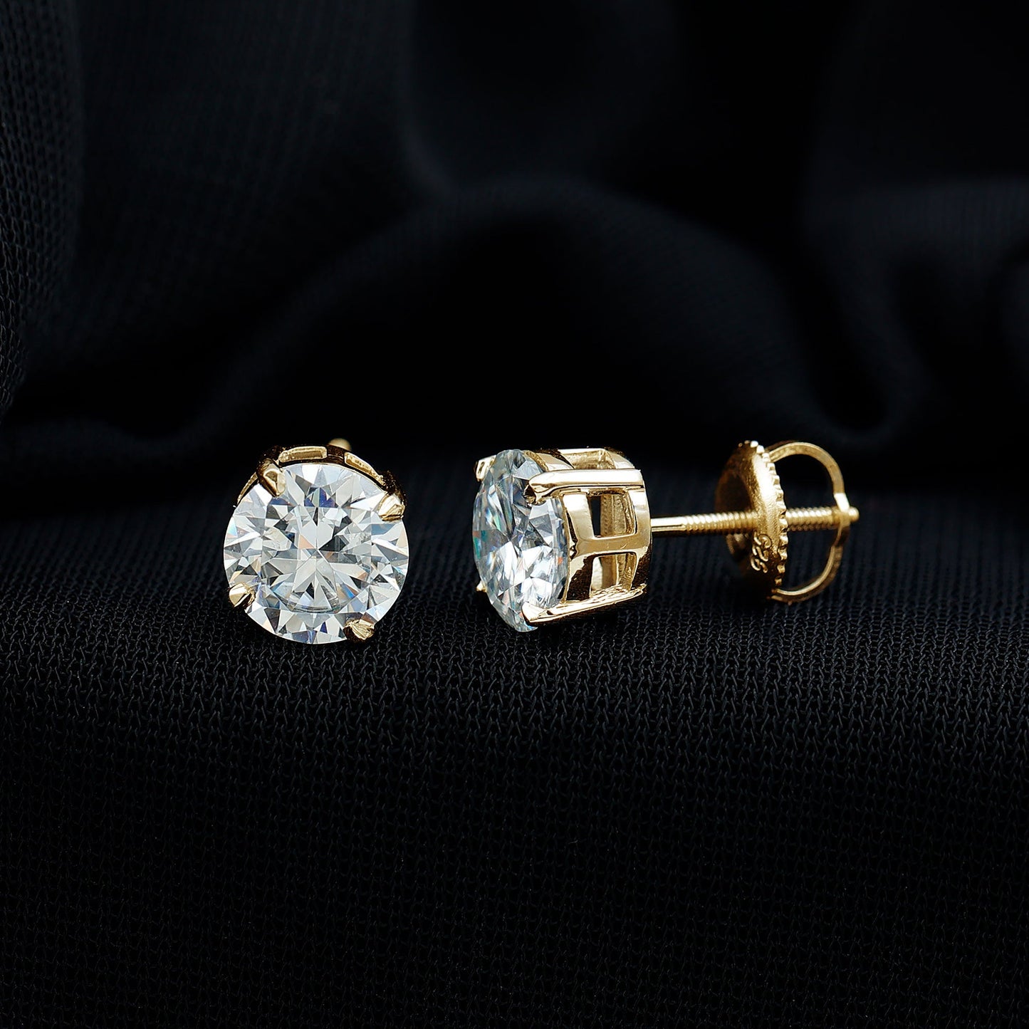 Round Cut 2.5 CT Lab Grown Diamond Solitaire Stud Earrings