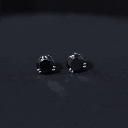 Black Onyx Solitaire Stud Earring in Claw Setting