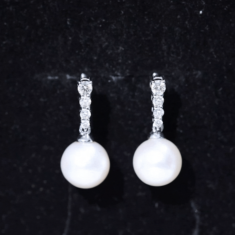 14.9 Carat Freshwater Pearl Drop Earrings with Diamond