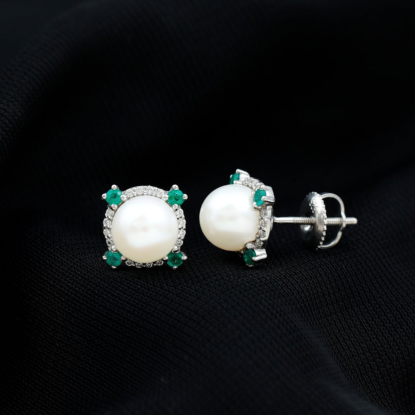 6 Carat Freshwater Pearl Bridal Stud Earrings with Emerald