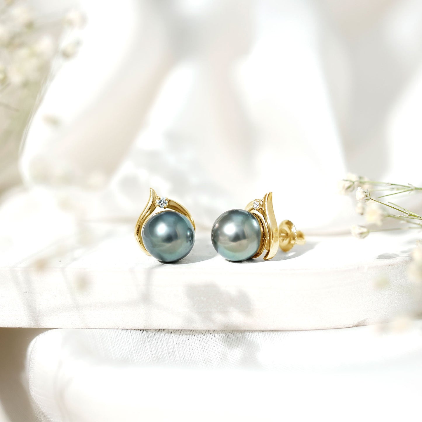 Cultured 16 Carat Tahitian Pearl Bridal Stud Earrings with Diamond