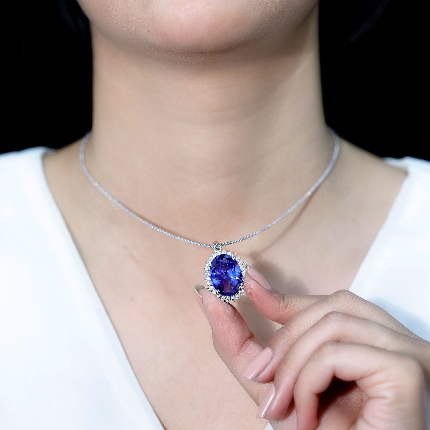 Certified 14 Carat Lab Grown Blue Sapphire Bridal Necklace With Silver Chain