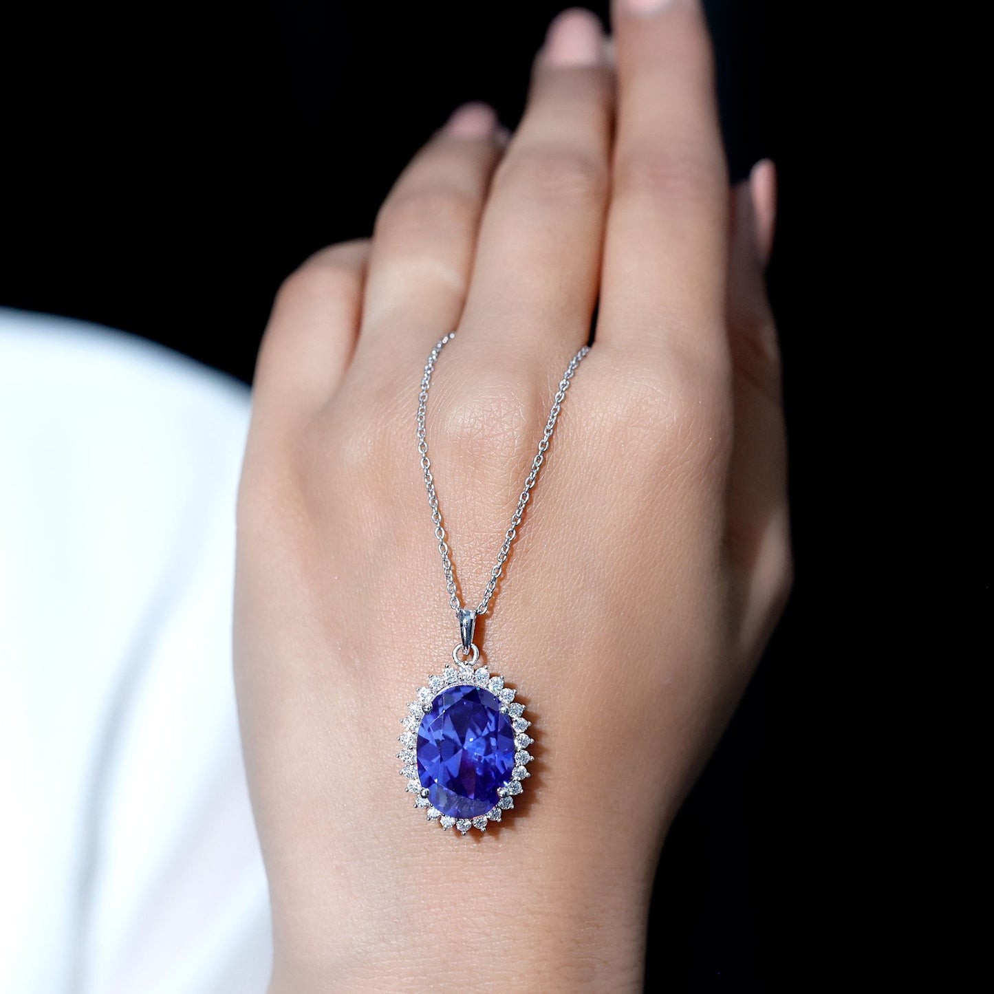 Certified 14 Carat Lab Grown Blue Sapphire Bridal Necklace With Silver Chain