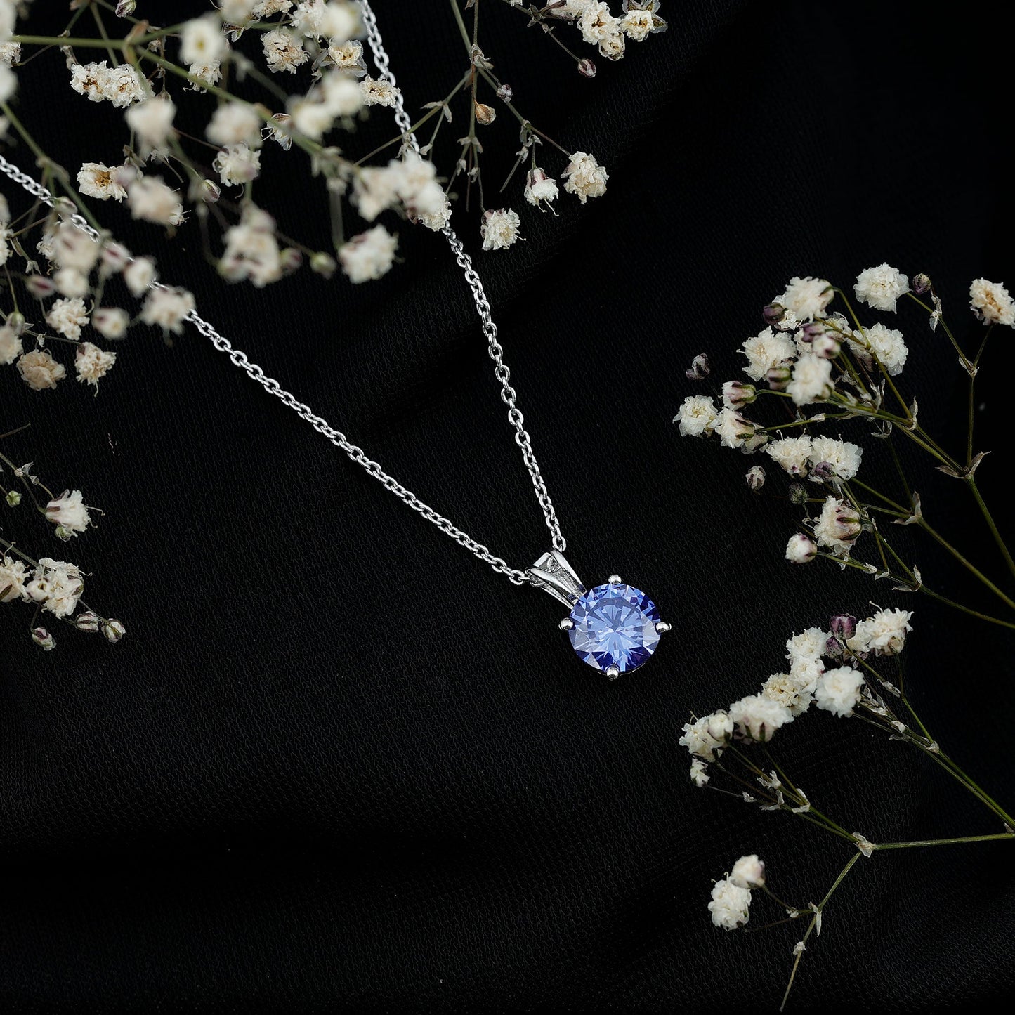 Certified 2.7 Carat Lab Blue Sapphire Solitaire Necklace With Silver Chain