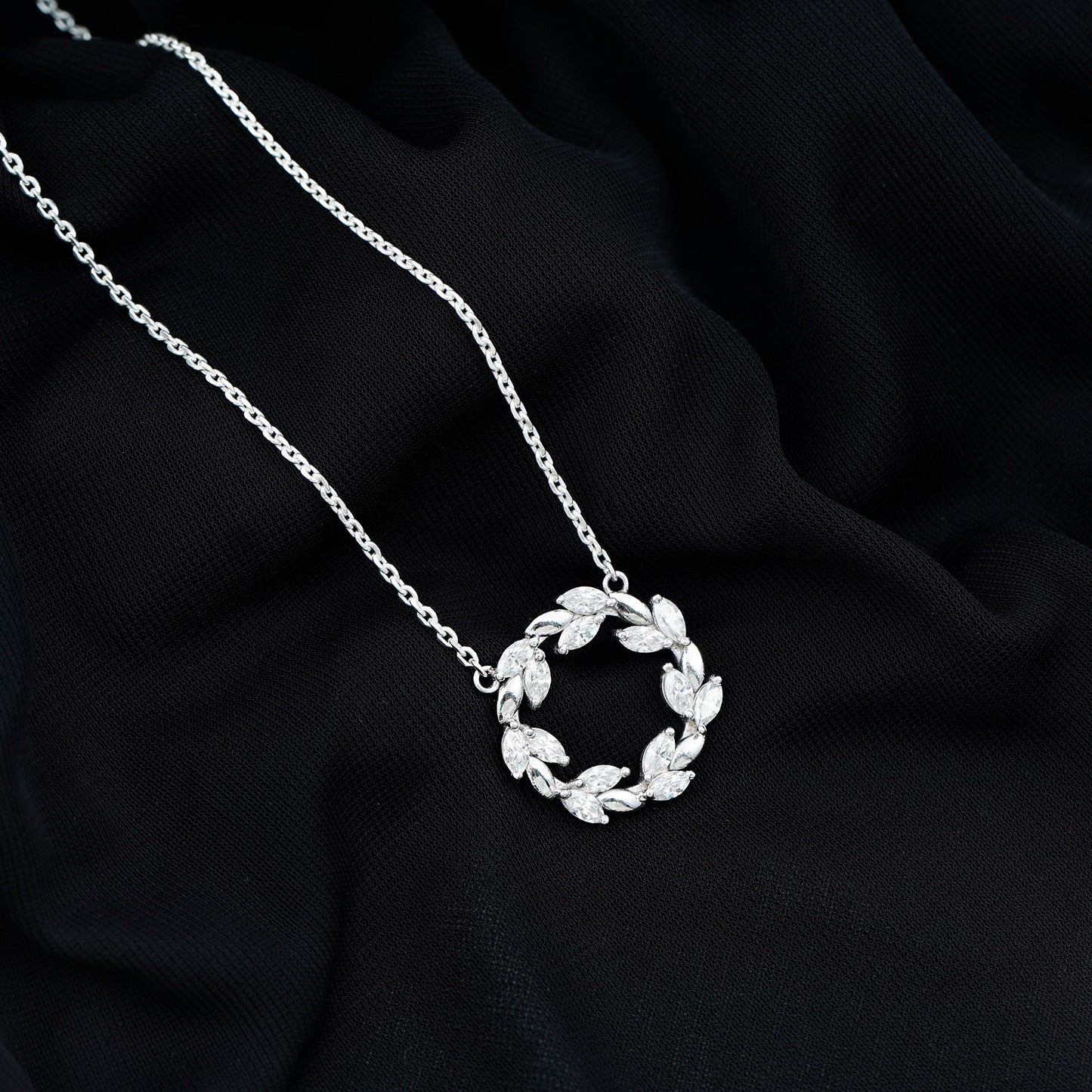 Lab Grown Diamond Nature Inspired Circle Necklace