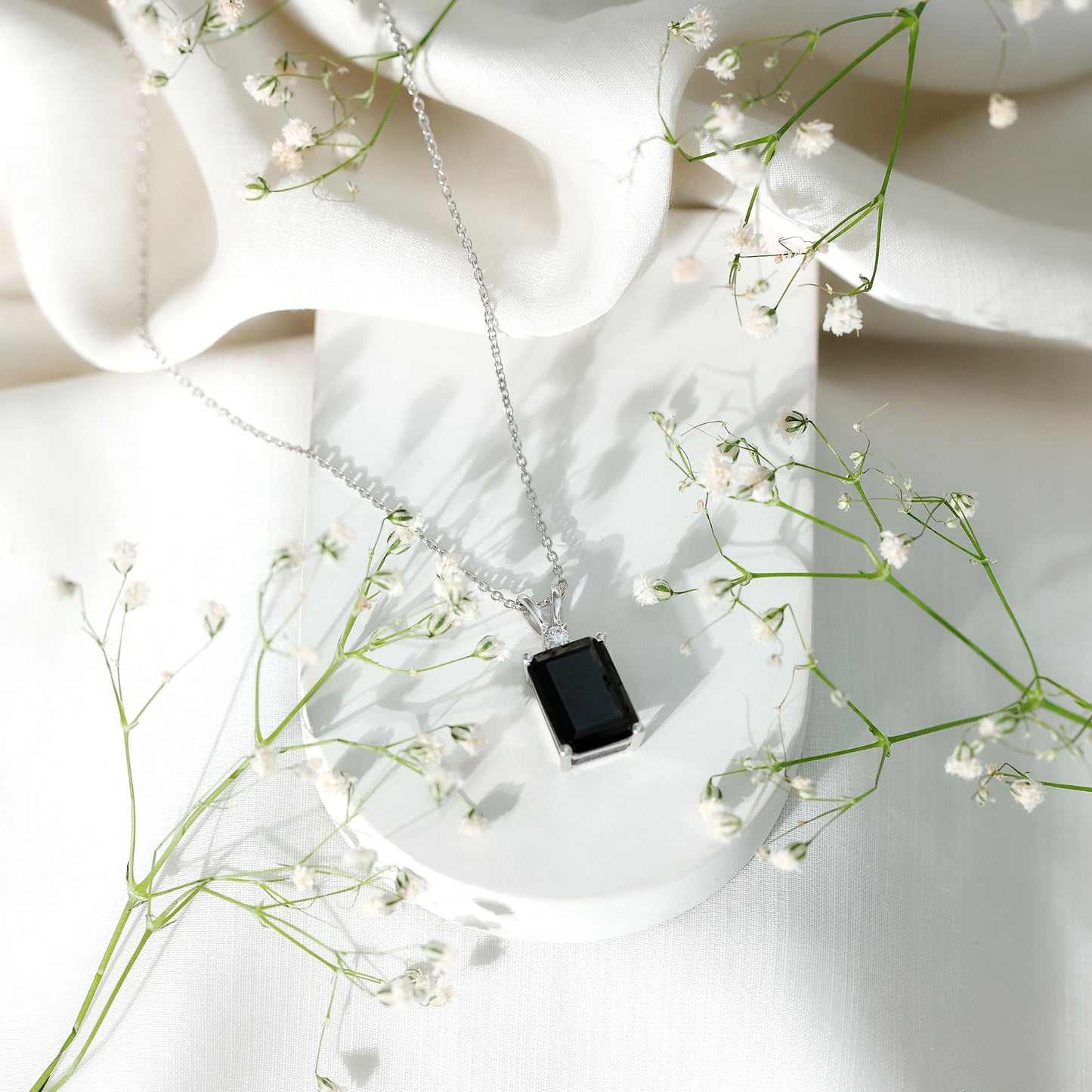 9 Carat Emerald Cut Lab Grown Black Diamond Pendant Necklace In Silver